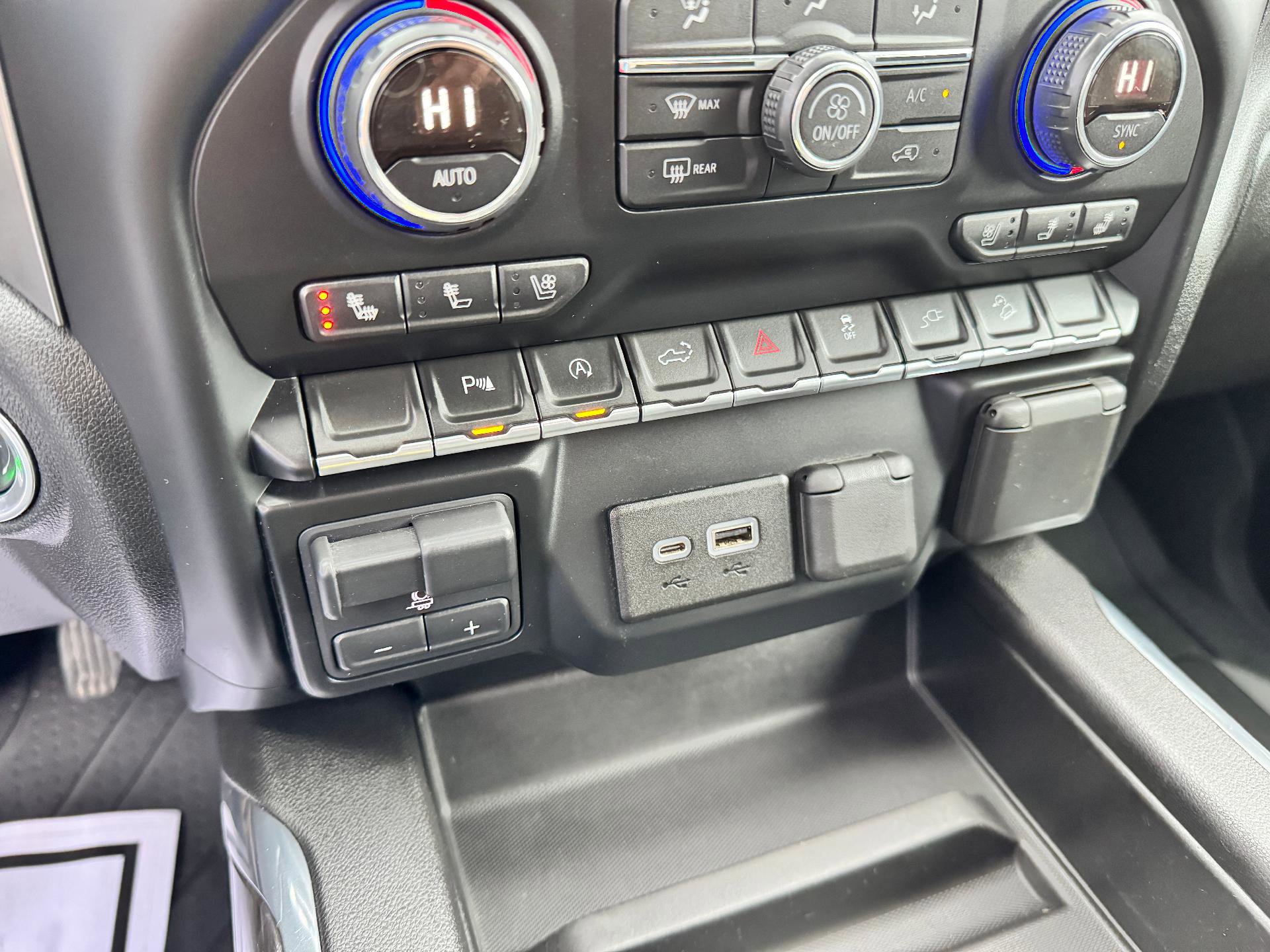 Used 2019 Chevrolet Silverado 1500 LTZ w/ LTZ Plus Package image 34