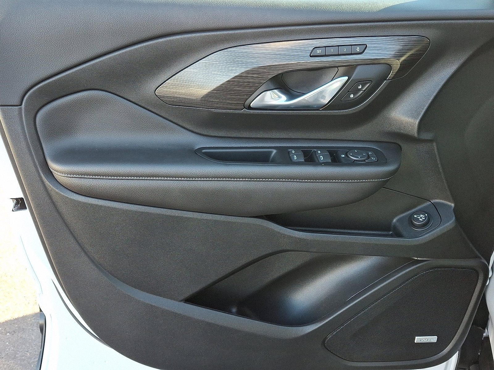 Used 2022 GMC Terrain SLT w/ Infotainment Package II image 13