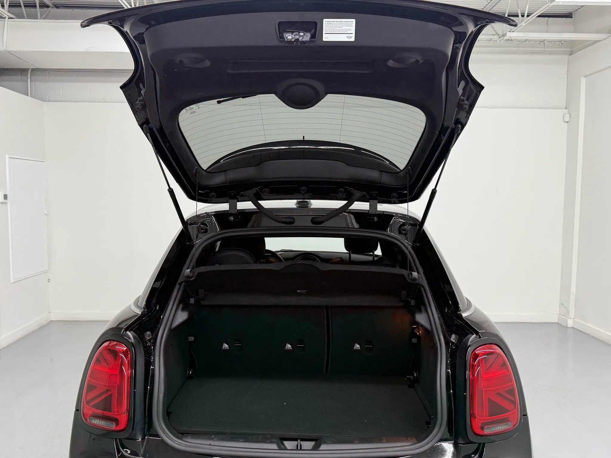 Used 2022 MINI Cooper S image 52