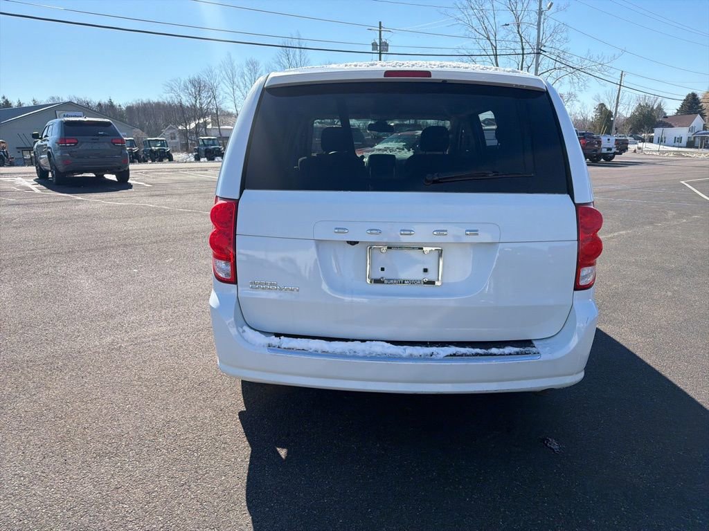 Used 2019 Dodge Grand Caravan SE w/ Mopar Premium Addition Group image 6