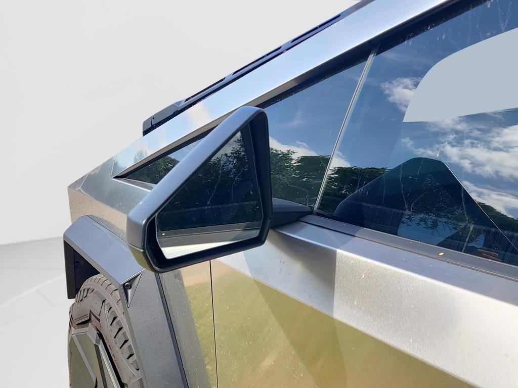 Used 2024 Tesla Cybertruck AWD Crew Cab image 35