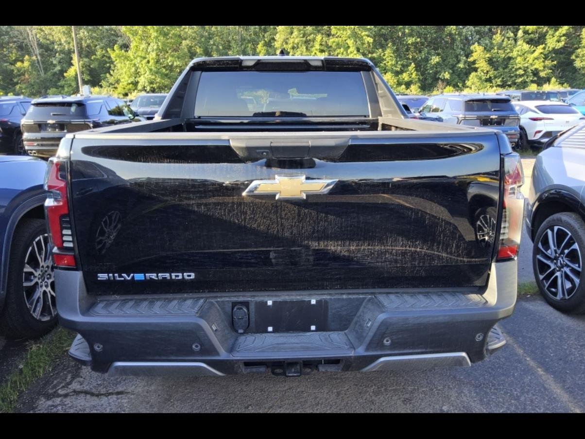 Used 2026 Chevrolet Silverado EV LT AWD/4WD image 19