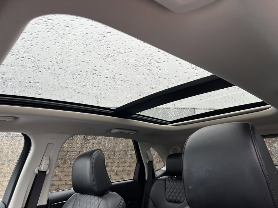 Used 2024 Ford Edge Titanium w/ Equipment Group 301A image 5