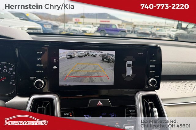 Used 2023 Kia Sorento EX image 16