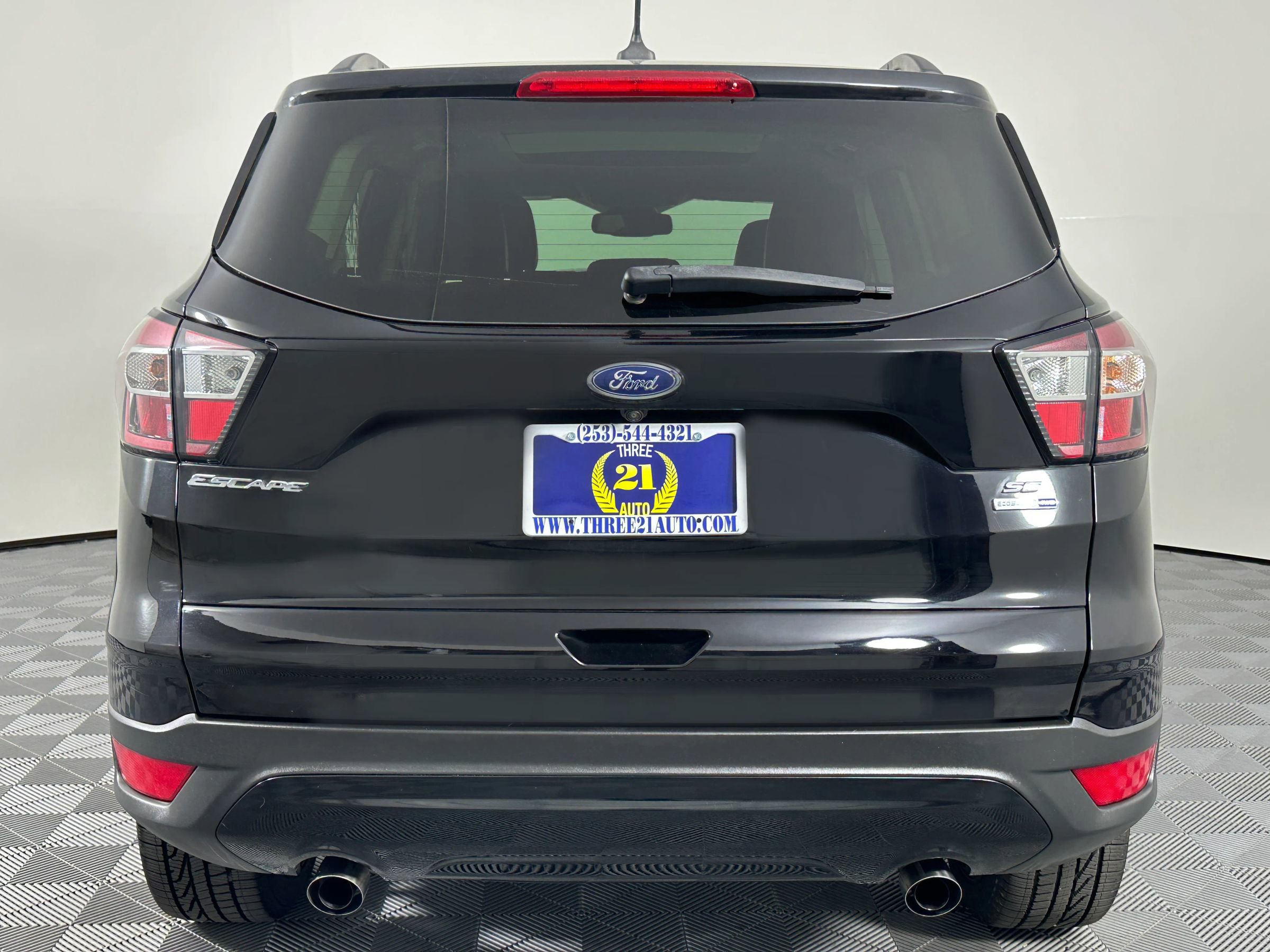 Used 2018 Ford Escape SE w/ Ford Safe & Smart Package AWD/4WD image 9