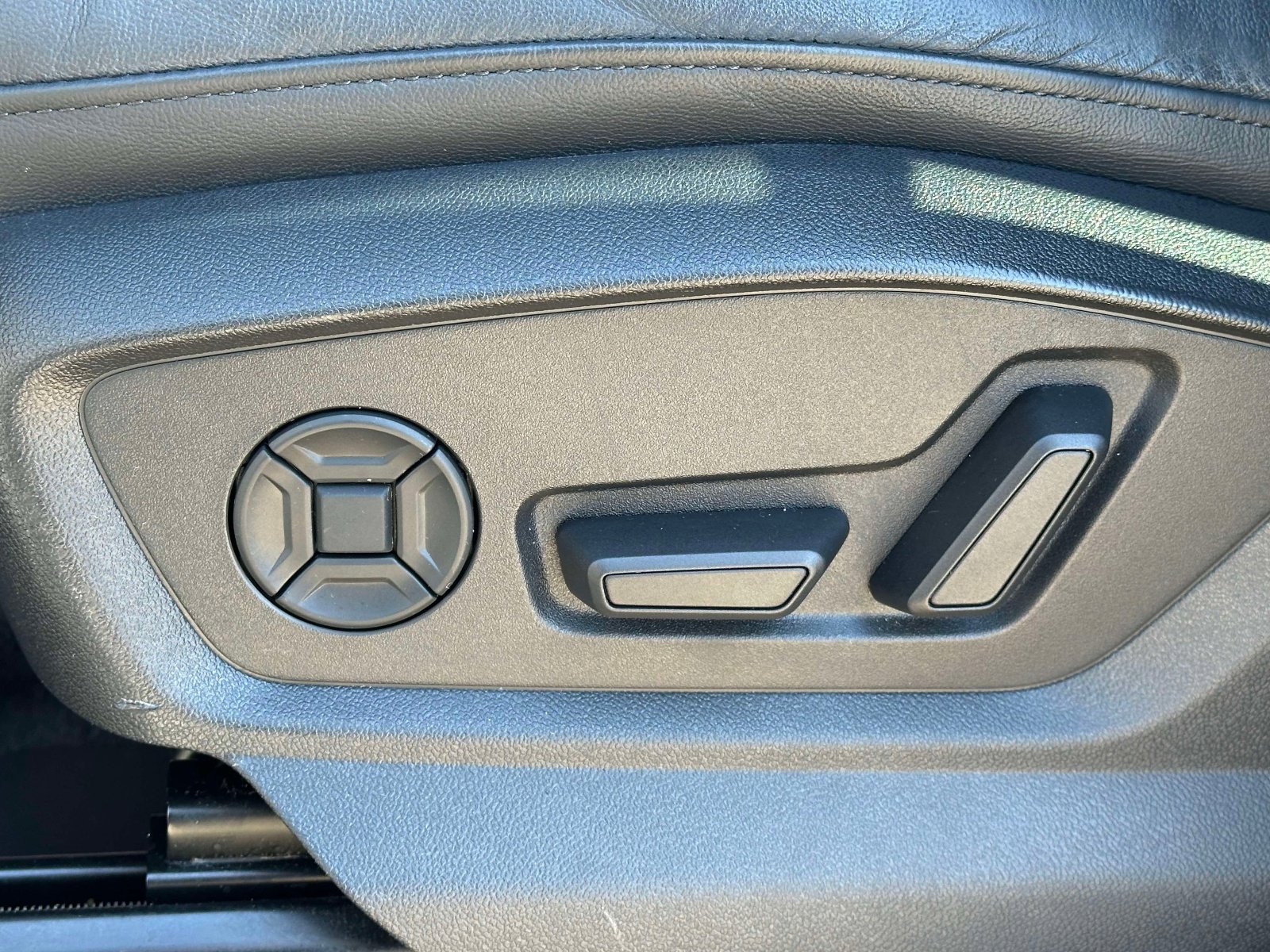 Used 2022 Audi Q7 Premium Plus image 24