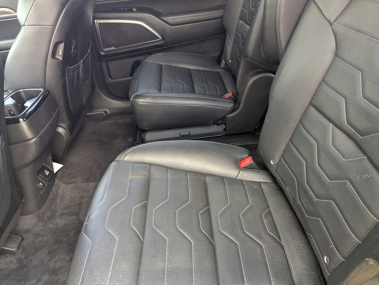 Used 2020 Kia Telluride SX w/ SX Prestige Package image 15