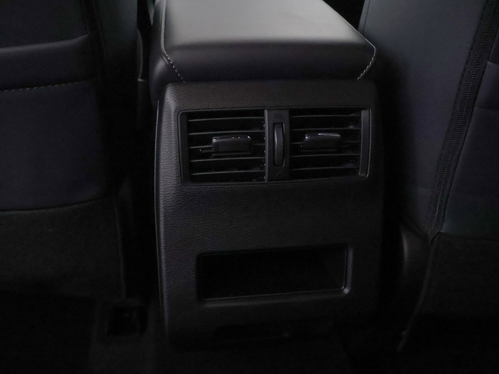 New 2026 Mitsubishi Outlander LE AWD/4WD image 34