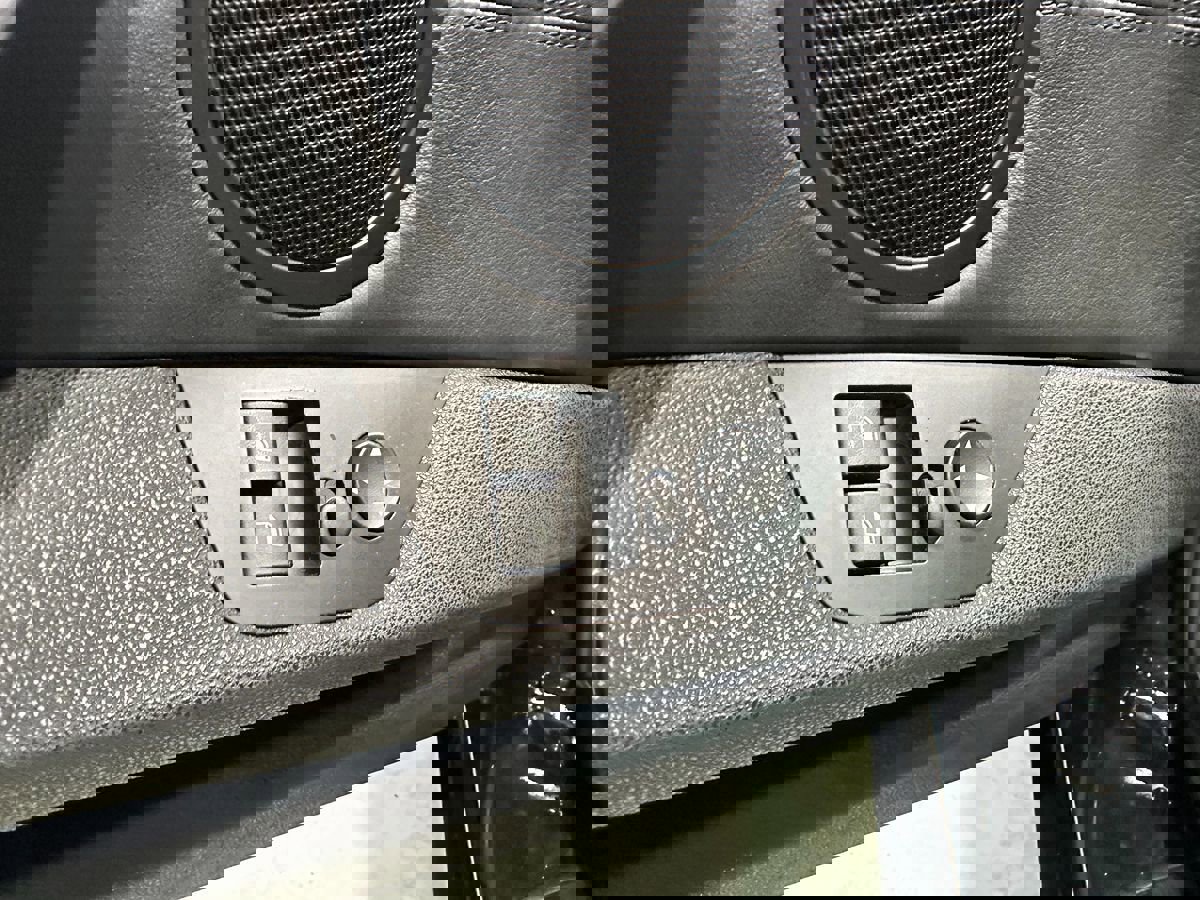 Used 2006 BMW M Roadster image 19