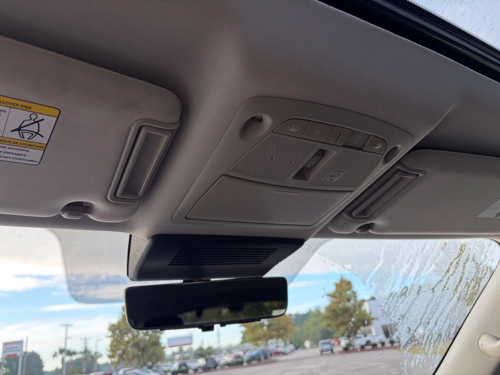 Certified 2022 Nissan Armada Platinum RWD image 26
