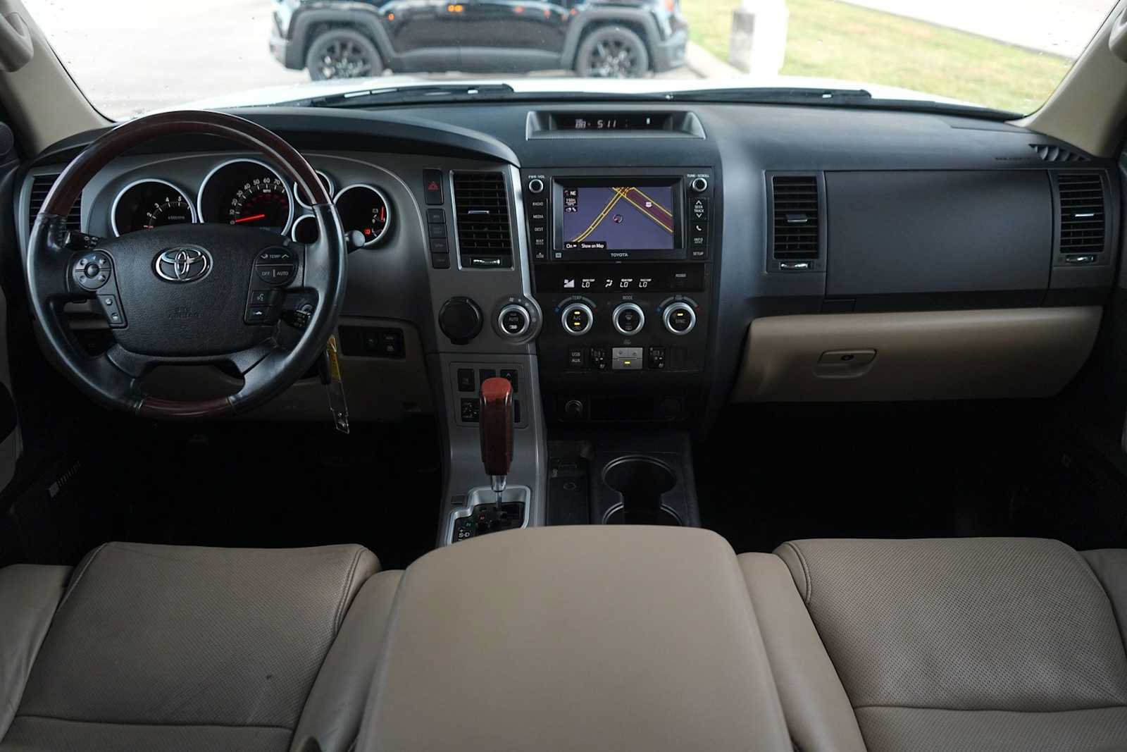 Used 2013 Toyota Sequoia Platinum RWD image 10
