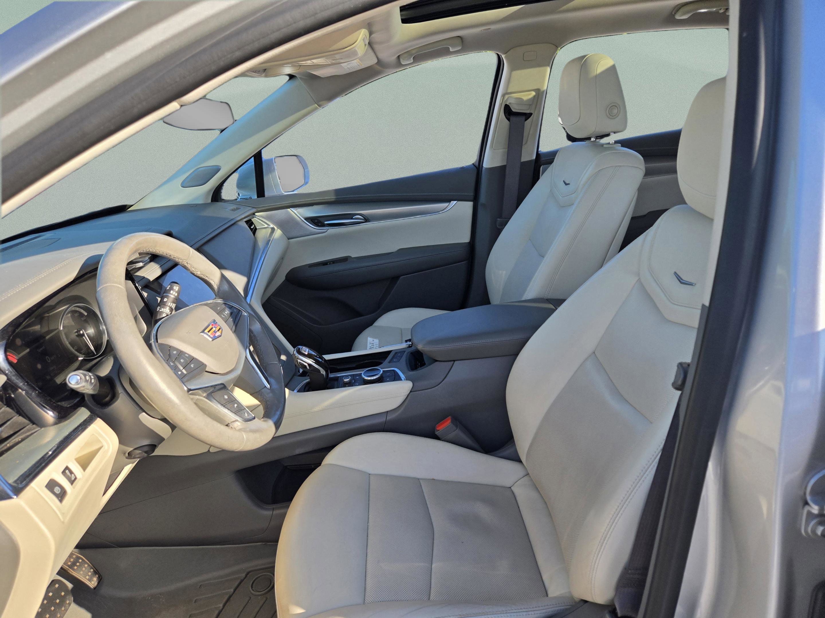 Used 2020 Cadillac XT5 Premium Luxury FWD image 26