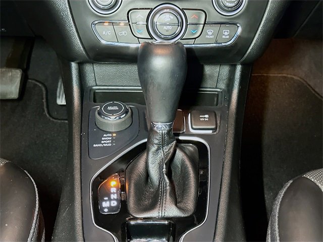 Used 2022 Jeep Cherokee Limited image 14