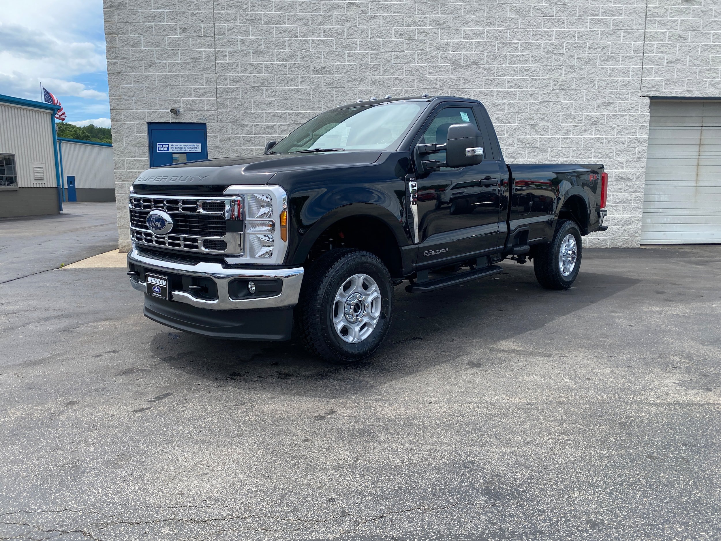 New 2026 Ford F350 XLT AWD/4WD image 2
