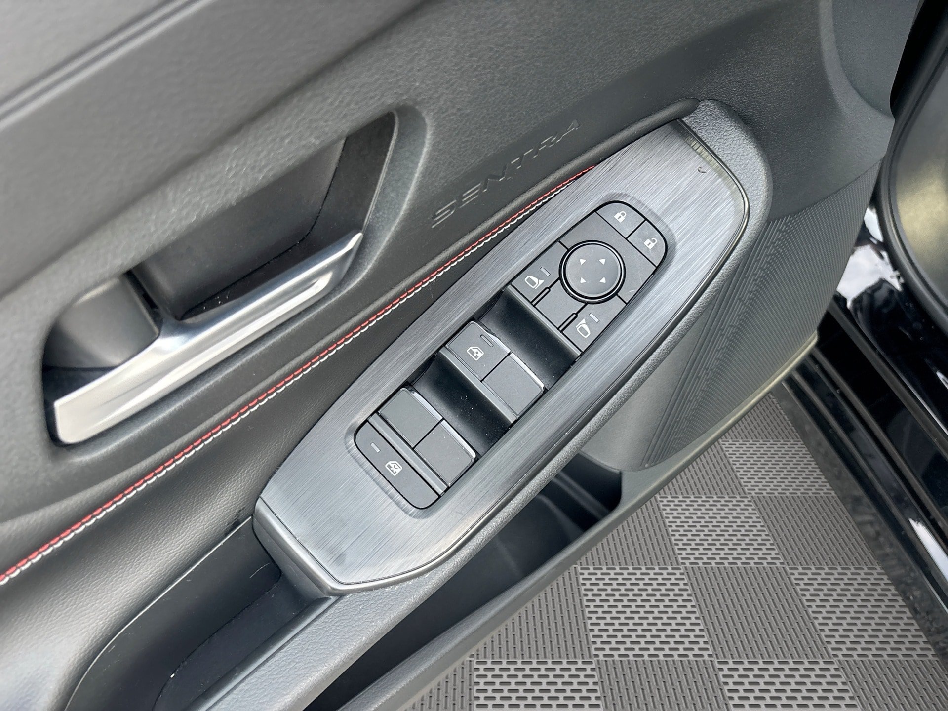 Used 2026 Nissan Sentra SR w/ Floor Mat Package FWD image 14