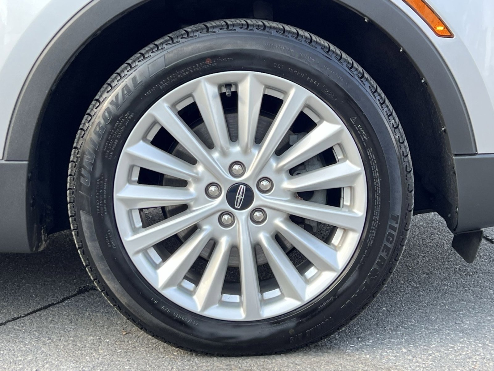 Used 2019 Lincoln MKC Premiere image 10