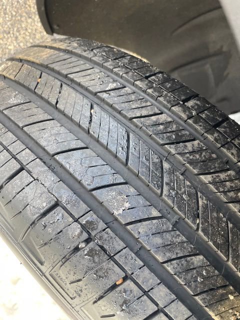 Used 2024 GMC Terrain SLE w/ Driver Convenience Package image 41