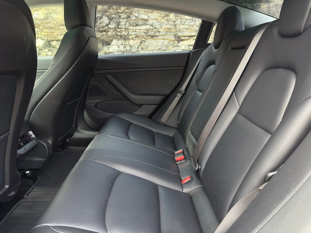 Used 2018 Tesla Model 3 Long Range image 11