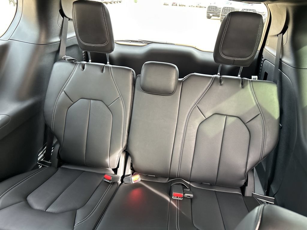 New 2026 Chrysler Voyager LX FWD image 12