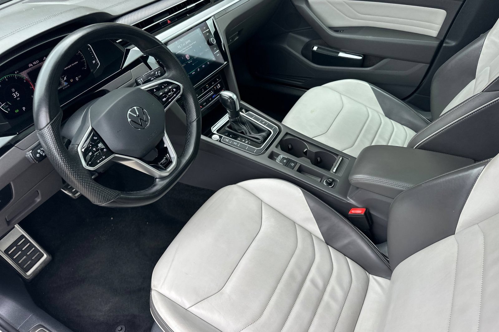 Used 2023 Volkswagen Arteon SEL AWD/4WD image 10