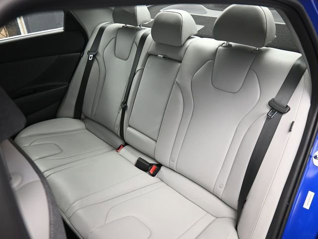Used 2025 Hyundai Elantra Limited FWD image 25