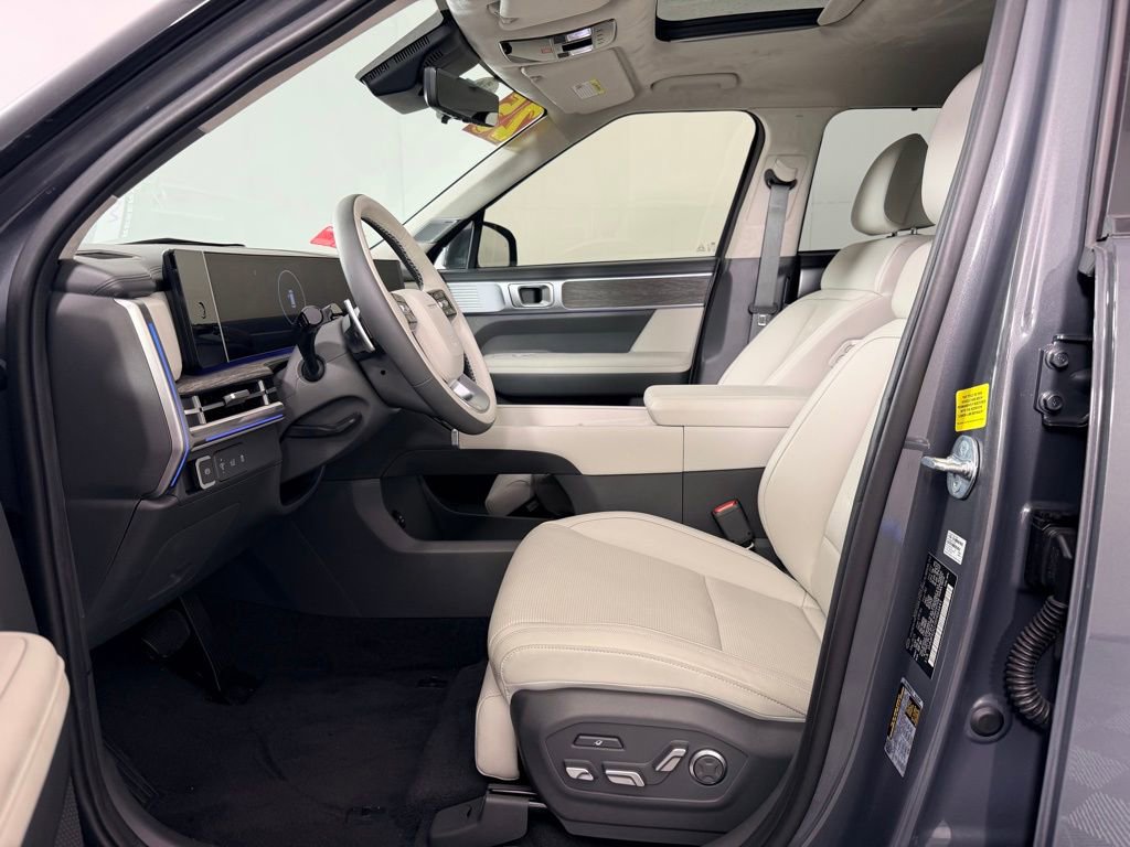 Used 2025 Hyundai Santa Fe Calligraphy AWD/4WD image 22