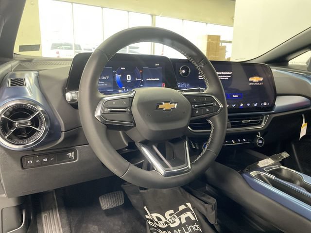 New 2026 Chevrolet Equinox EV LT AWD/4WD image 14
