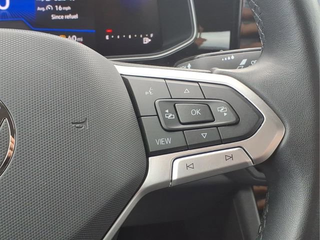 Used 2025 Volkswagen Jetta SE image 12