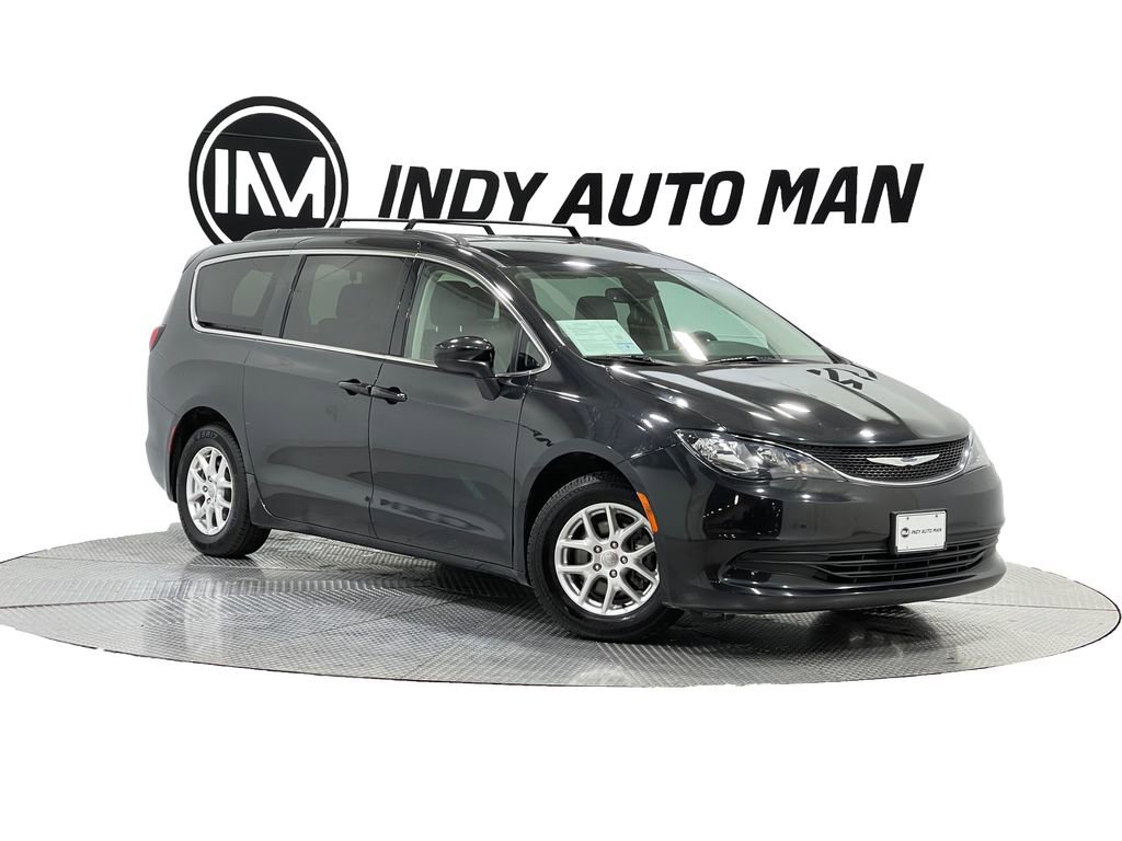 Used 2020 Chrysler Voyager Lxi image 1
