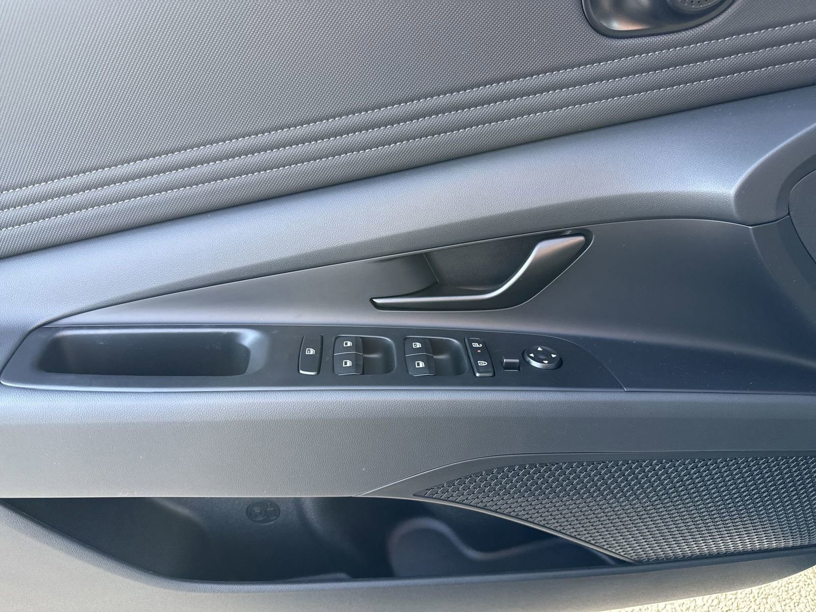 New 2025 Hyundai Elantra Sport image 15