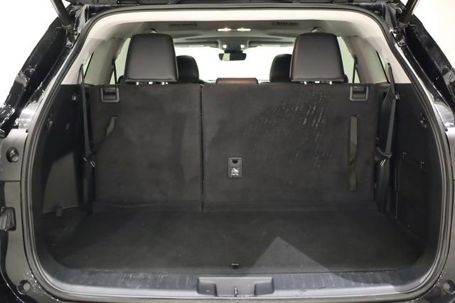 Used 2023 Toyota Highlander XLE image 33
