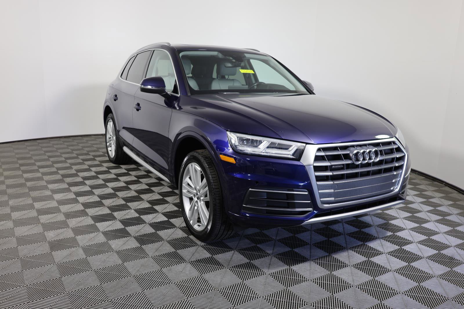 Used 2018 Audi Q5 2.0T Premium Plus w/ Premium Plus Package image 3