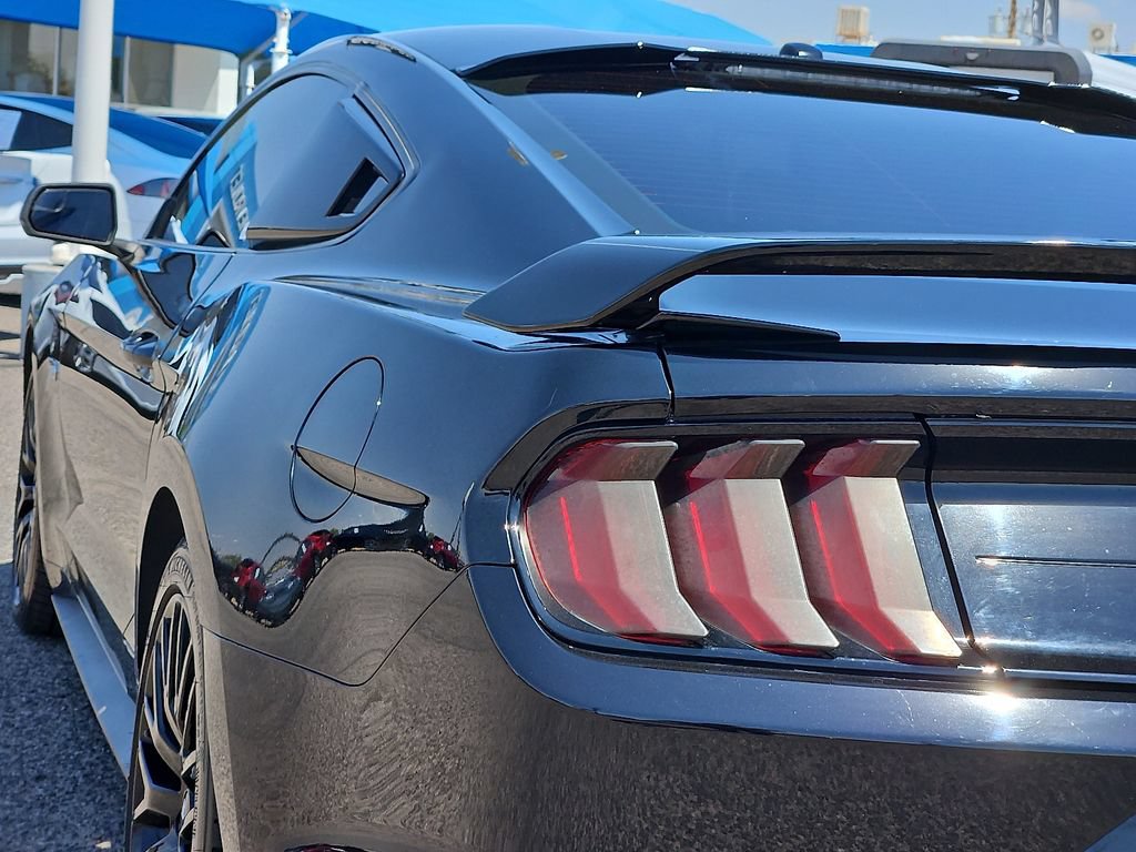 Used 2020 Ford Mustang GT Premium w/ GT Performance Package RWD image 9
