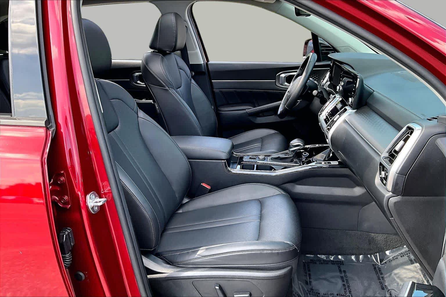 Used 2023 Kia Sorento SX FWD image 9