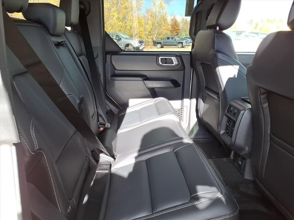 New 2025 Ford Bronco Outer Banks w/ Sasquatch Package image 11