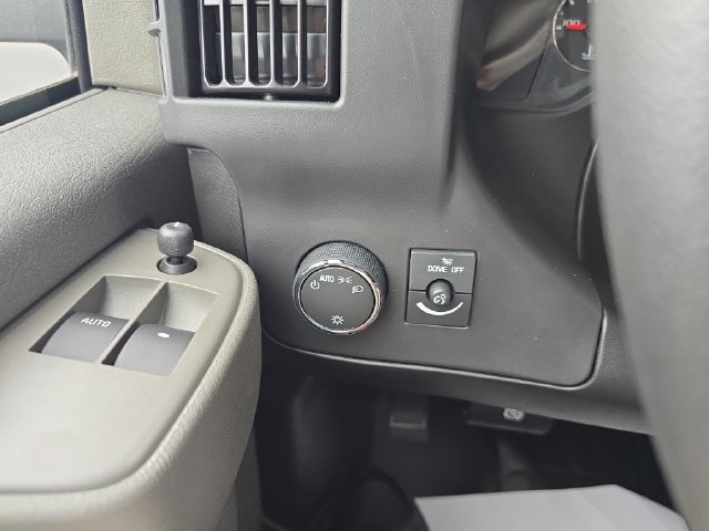 New 2026 GMC Savana 2500 w/ Driver Convenience Package RWD image 21