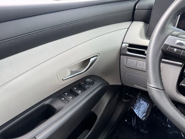 Used 2025 Hyundai Tucson SEL AWD/4WD image 32