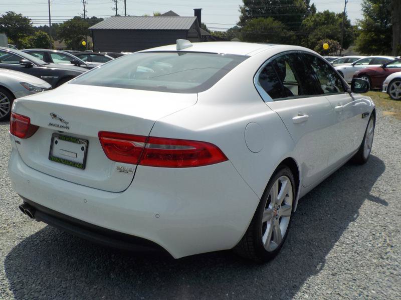 Used 2017 Jaguar XE Prestige image 5