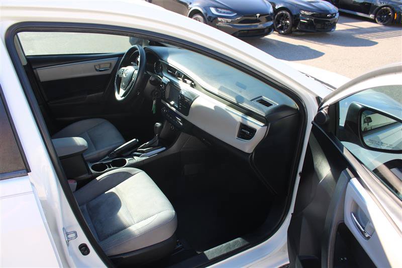 Used 2014 Toyota Corolla LE FWD image 9