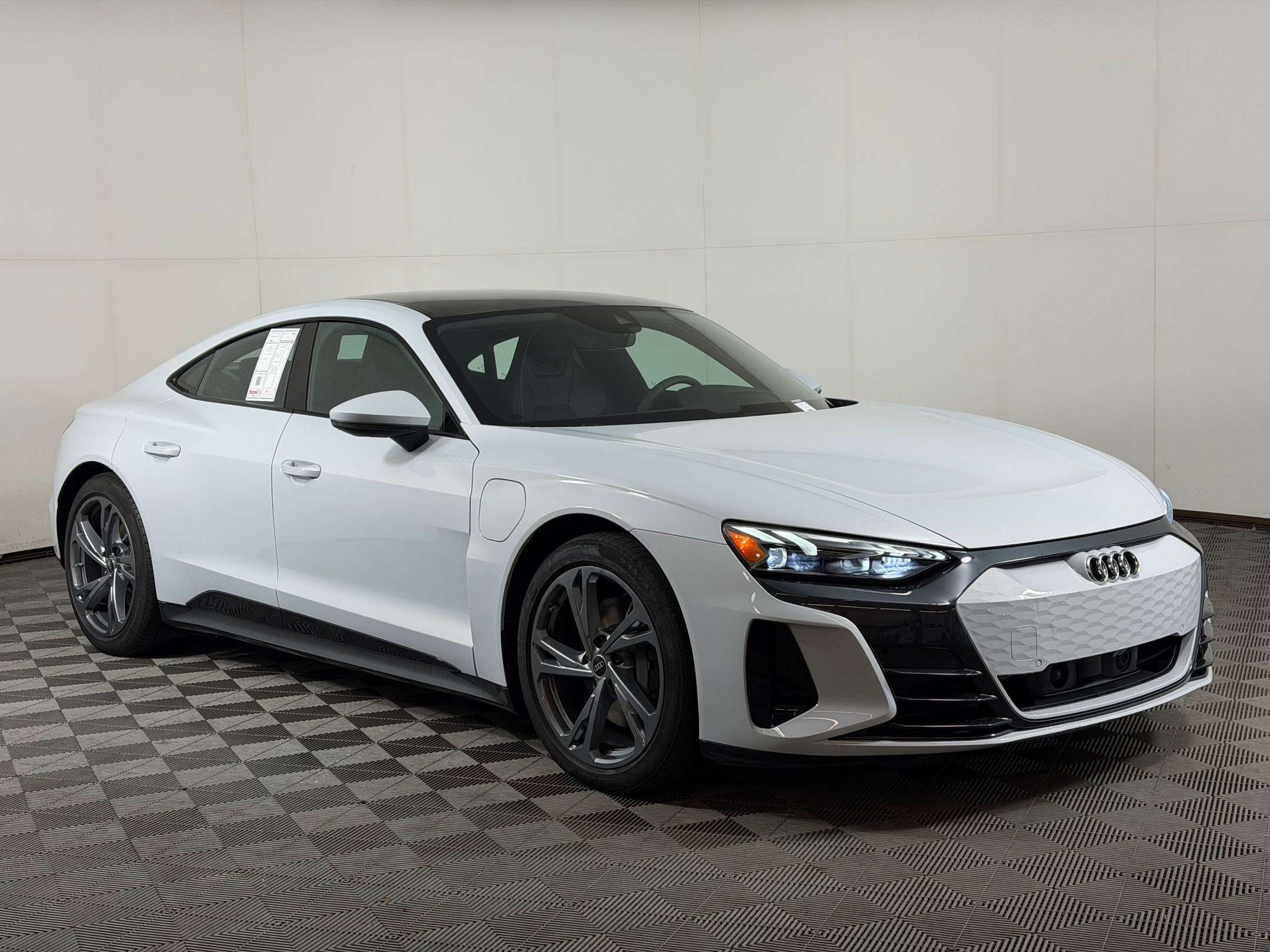 Used 2023 Audi e-tron GT Premium Plus AWD/4WD image 7