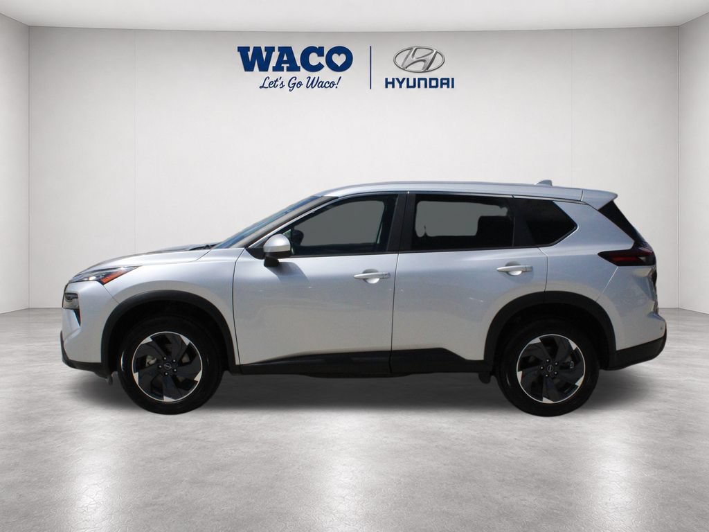 Used 2024 Nissan Rogue SV FWD image 4