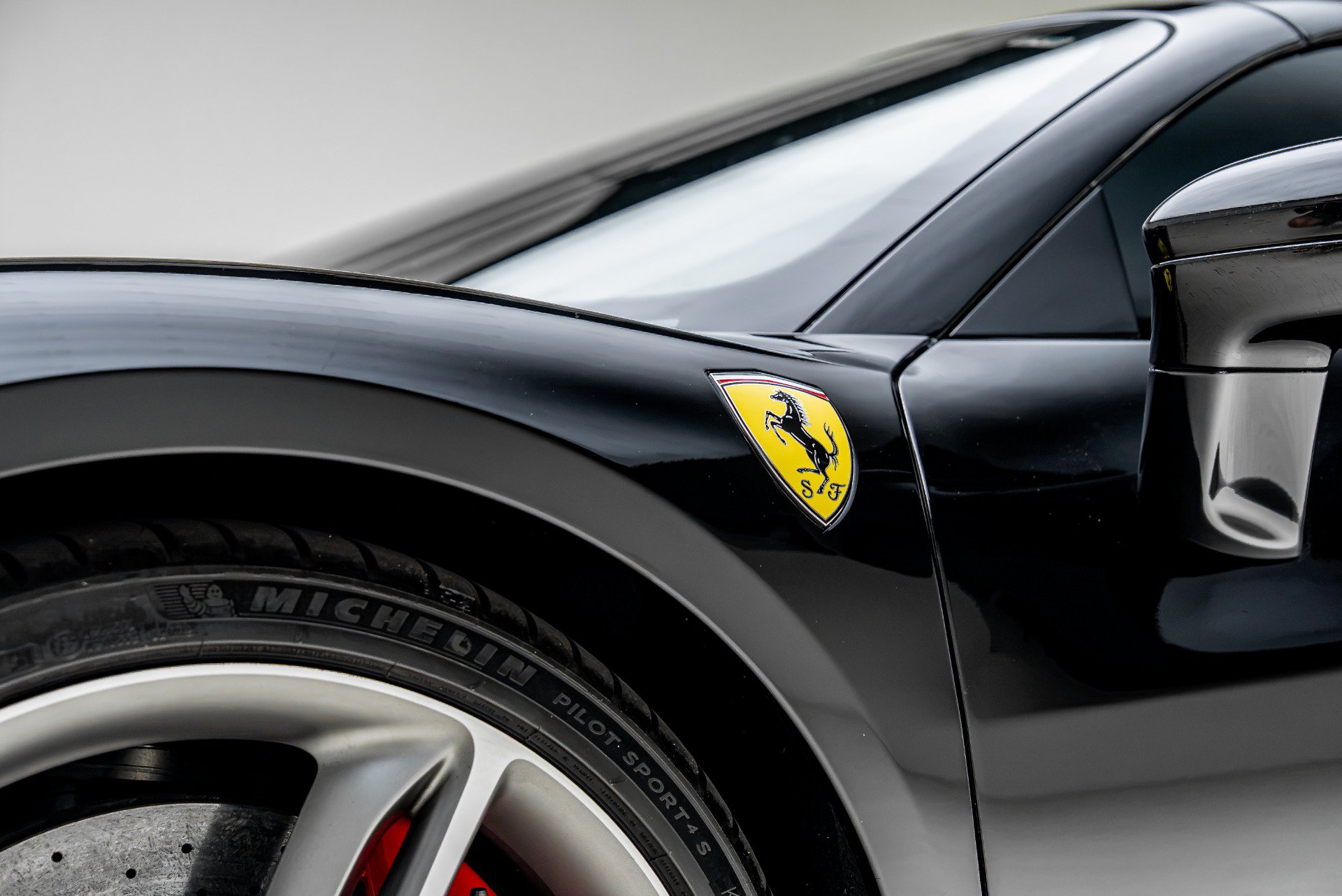 Used 2024 Ferrari 296 GTS RWD image 27