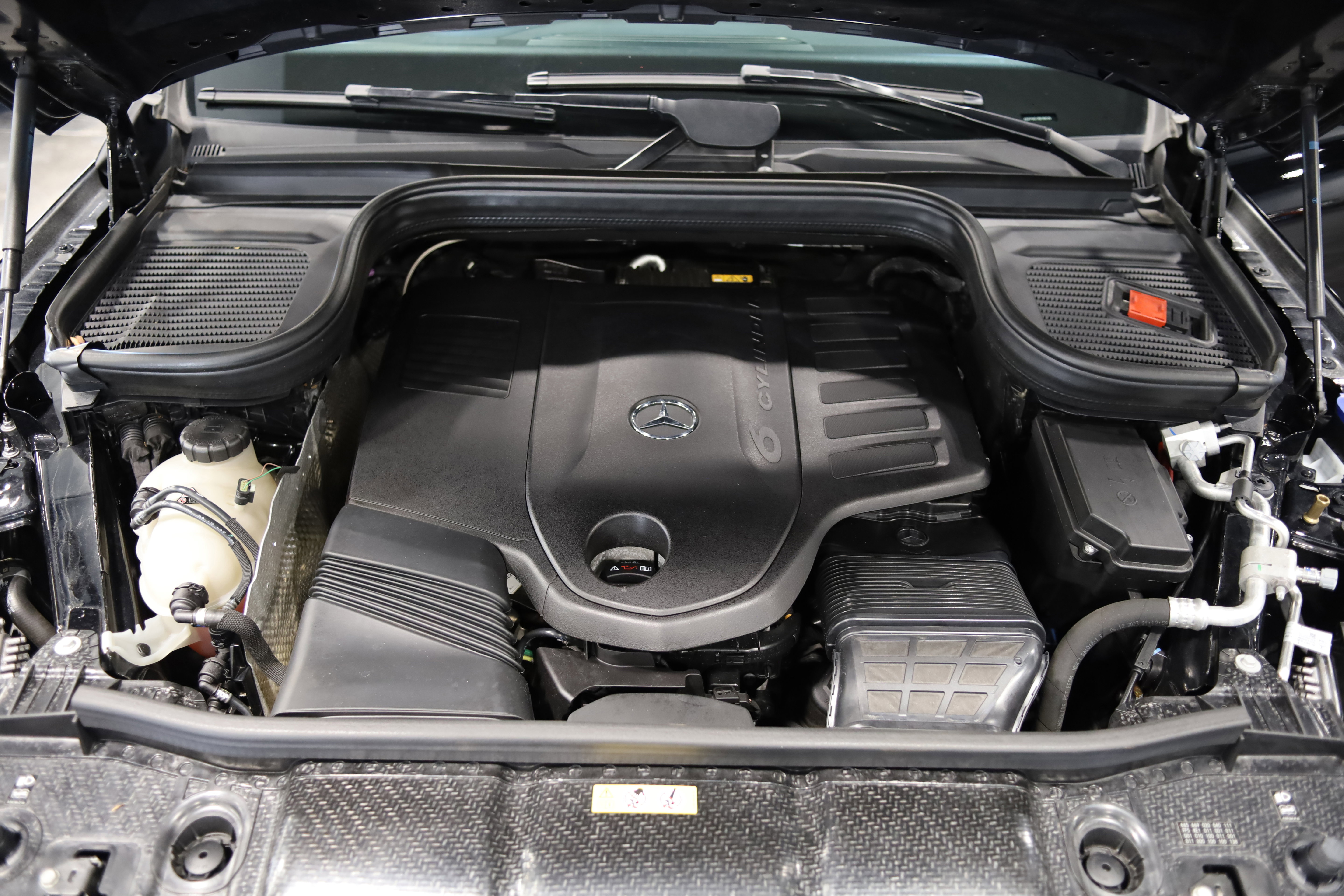 Used 2024 Mercedes-Benz GLS 450 4MATIC image 42