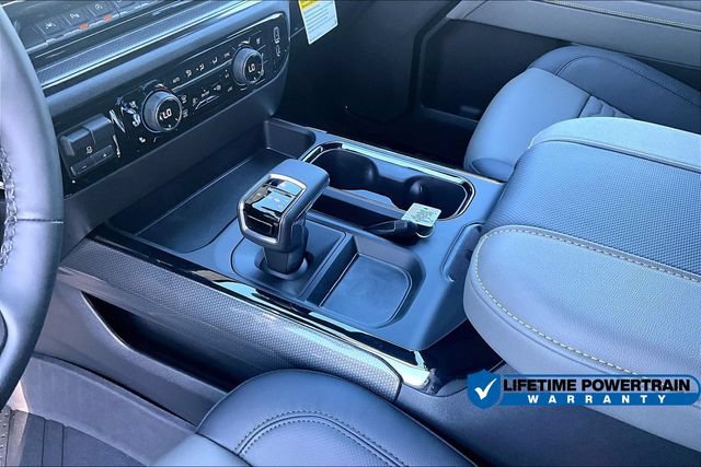 New 2026 Chevrolet Silverado 1500 ZR2 w/ Dark Appearance Package AWD/4WD image 9