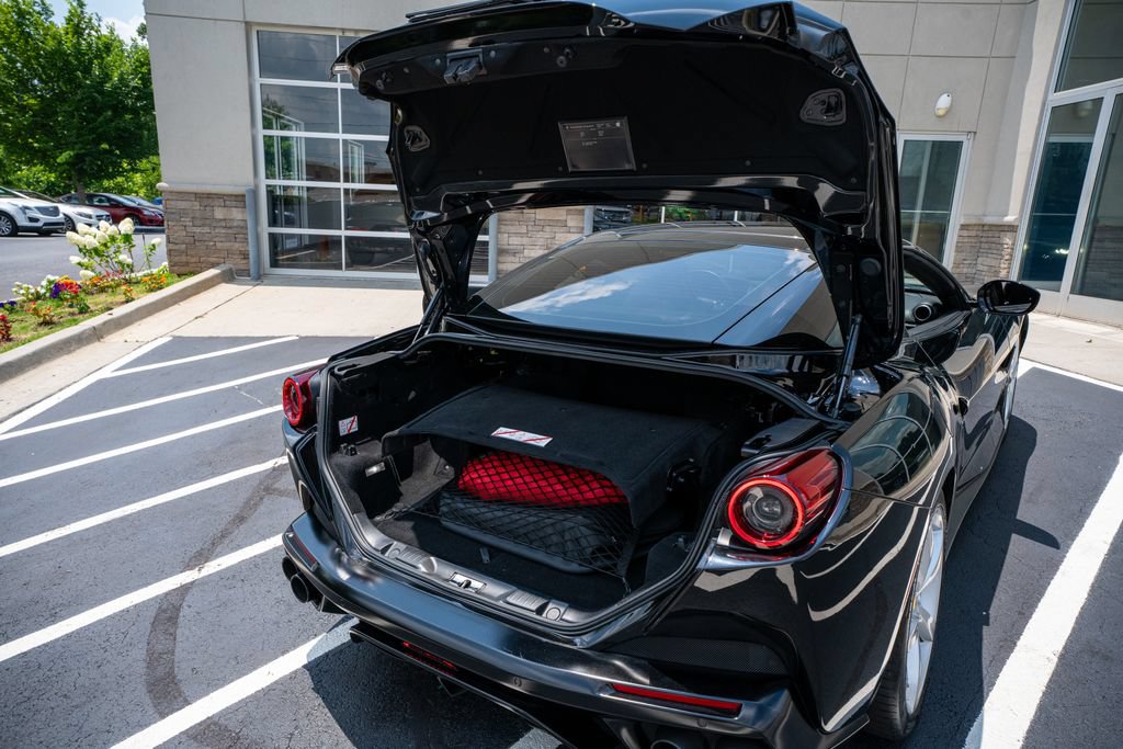Used 2019 Ferrari Portofino RWD image 47