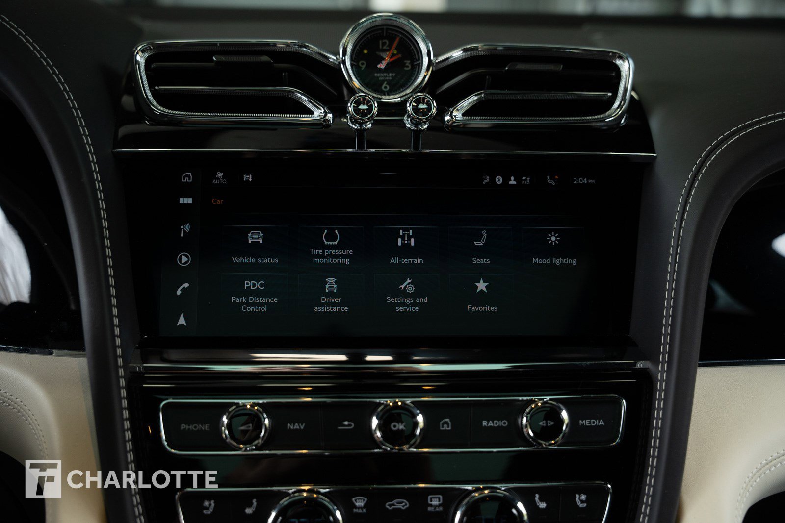 Used 2024 Bentley Bentayga image 25