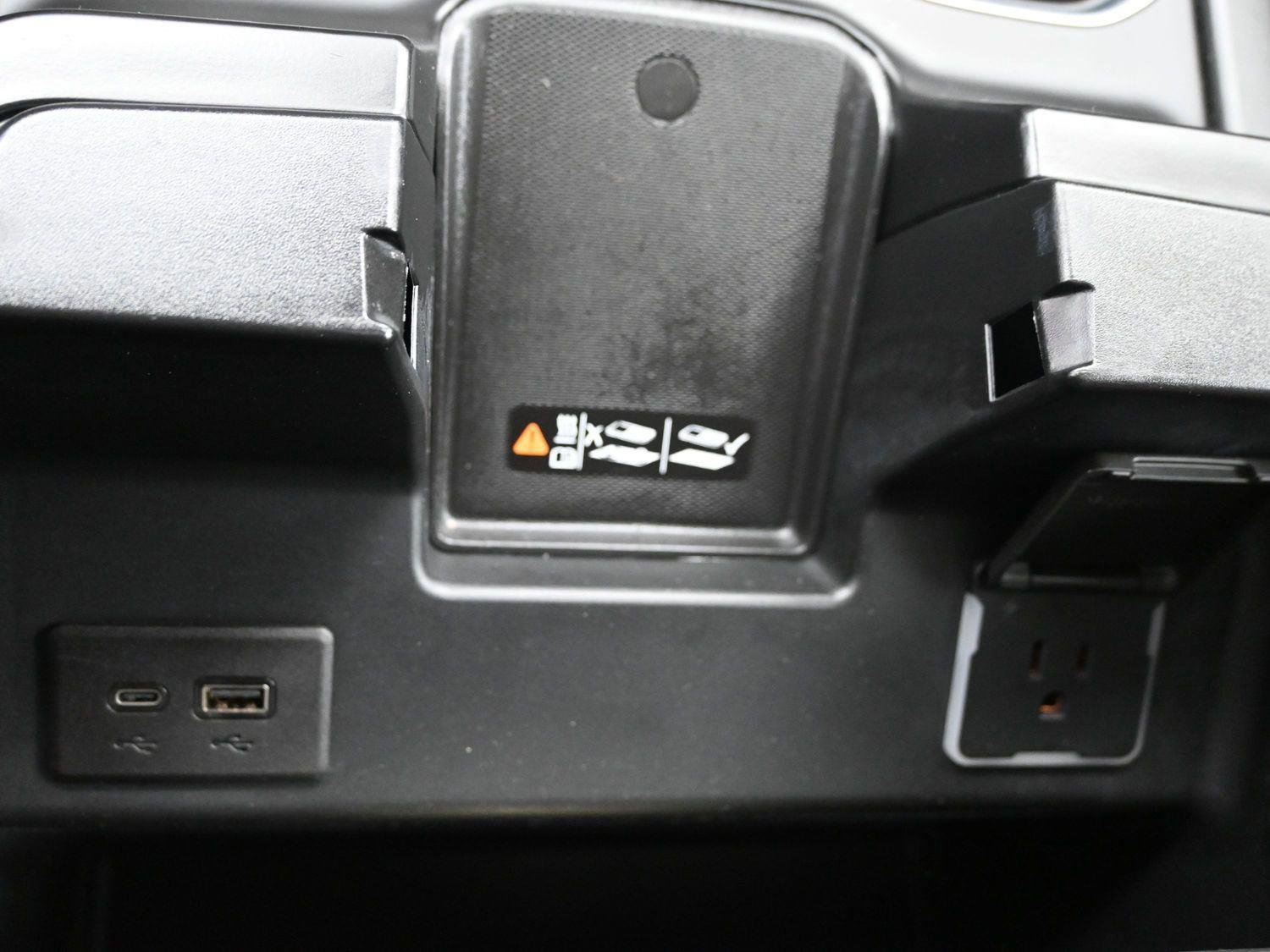 Used 2024 GMC Sierra 1500 Denali Ultimate image 35