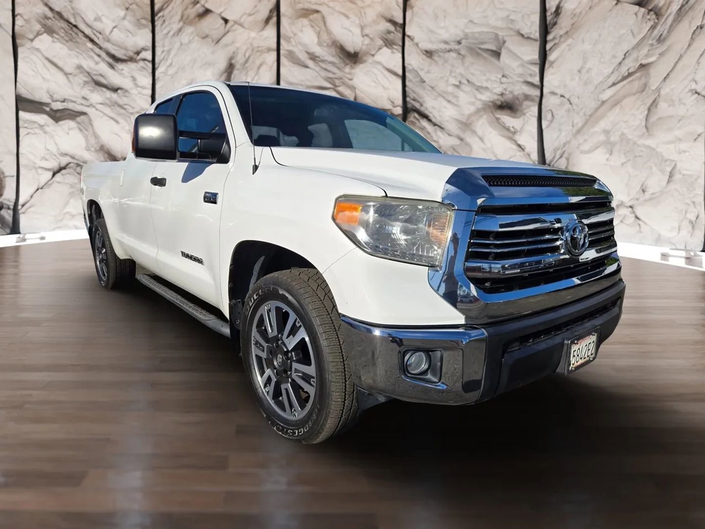 Used 2017 Toyota Tundra SR5 image 3