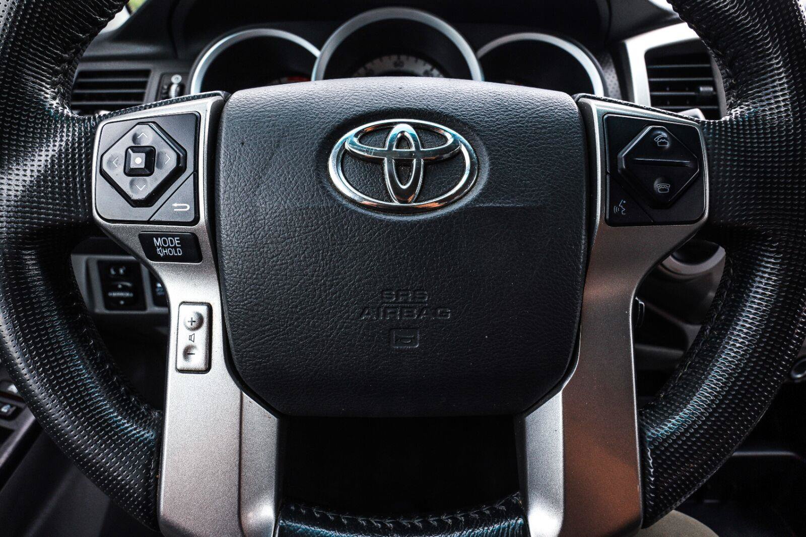 Used 2015 Toyota Tacoma 4x4 Double Cab w/ SR5 Package image 10