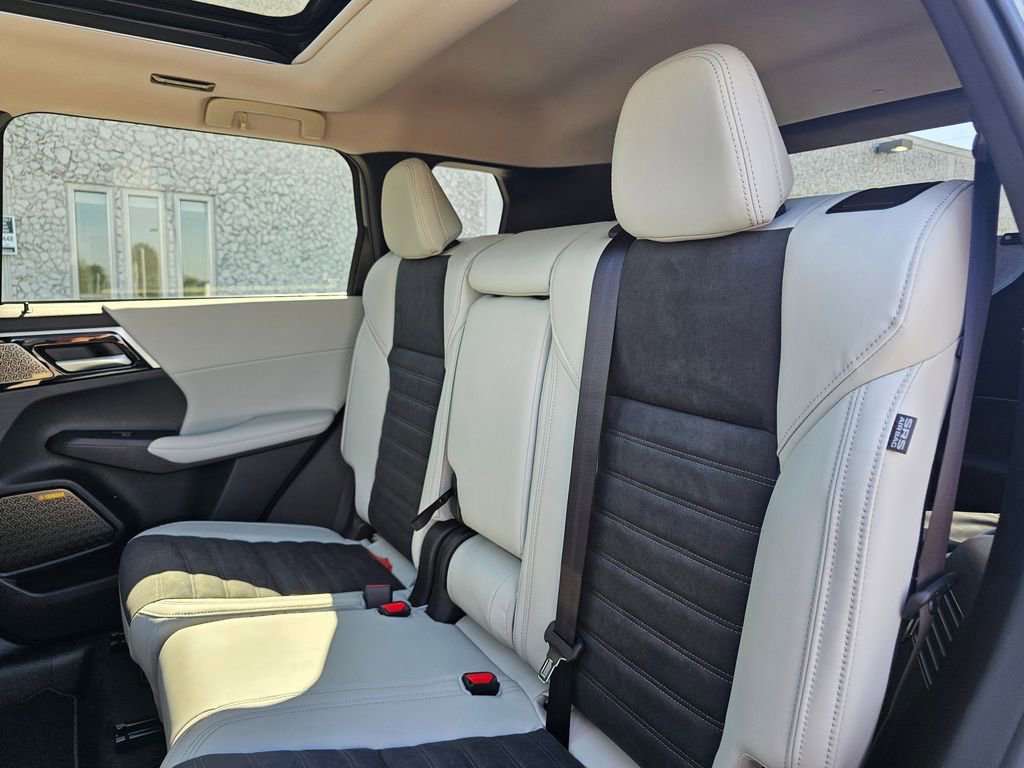 New 2026 Mitsubishi Outlander SE AWD/4WD image 14